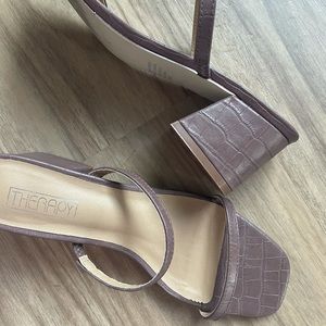 Princess Polly heels